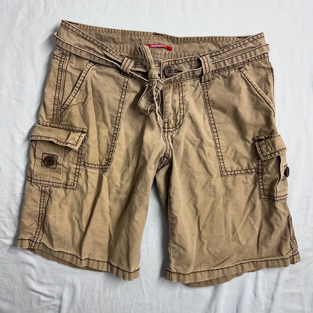 Unionbay Women Khaki Cargo Shorts Belted Size 3‎